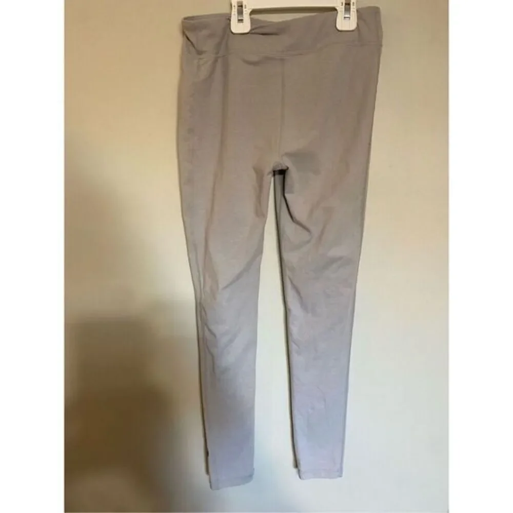 Women’s grey under armor leggings‎ size xxs ( missing size tag)